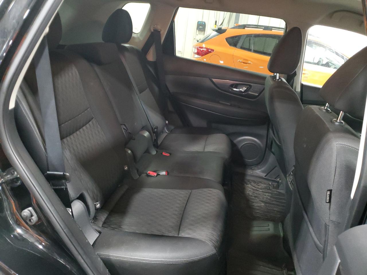 2019 Nissan Rogue - Image 11