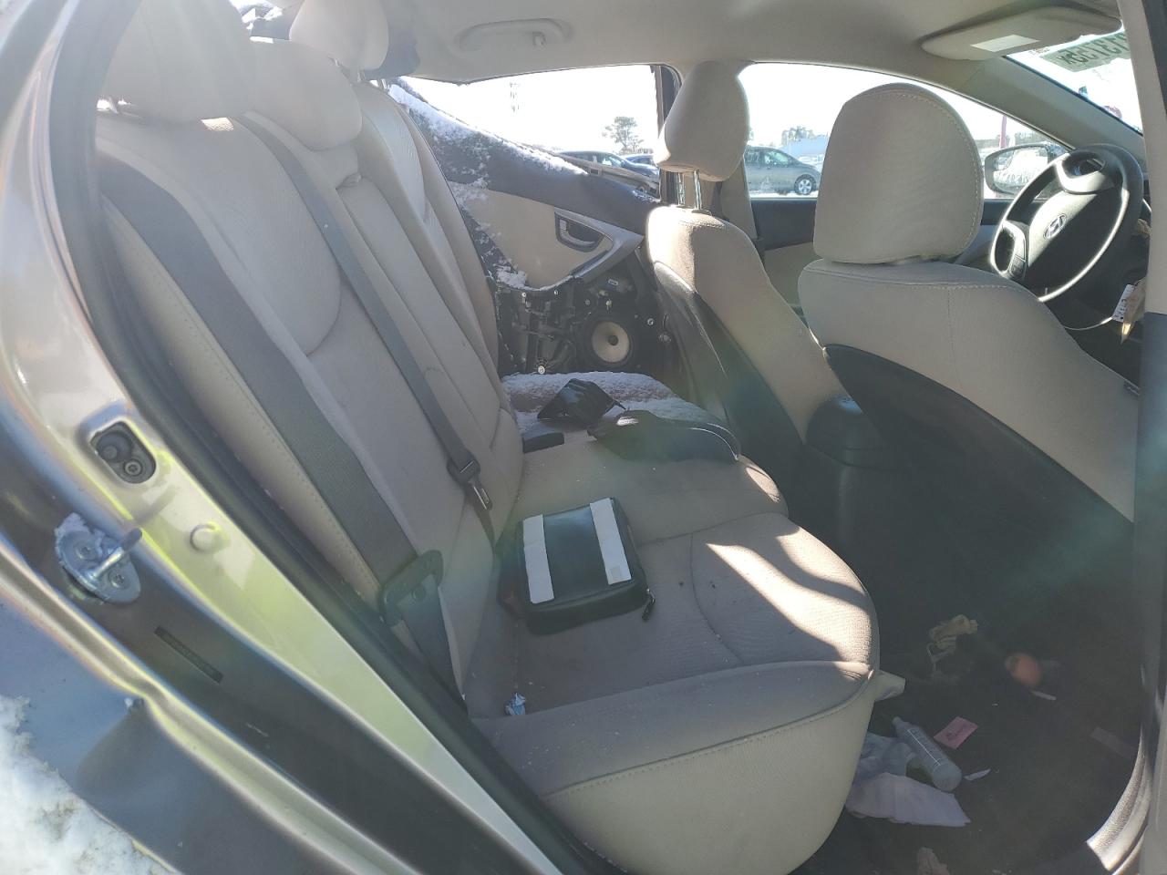 2014 Hyundai Elantra - Image 10