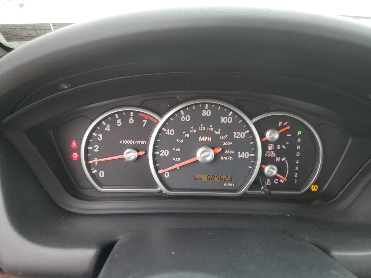 2009 Mitsubishi Galant - Image 9