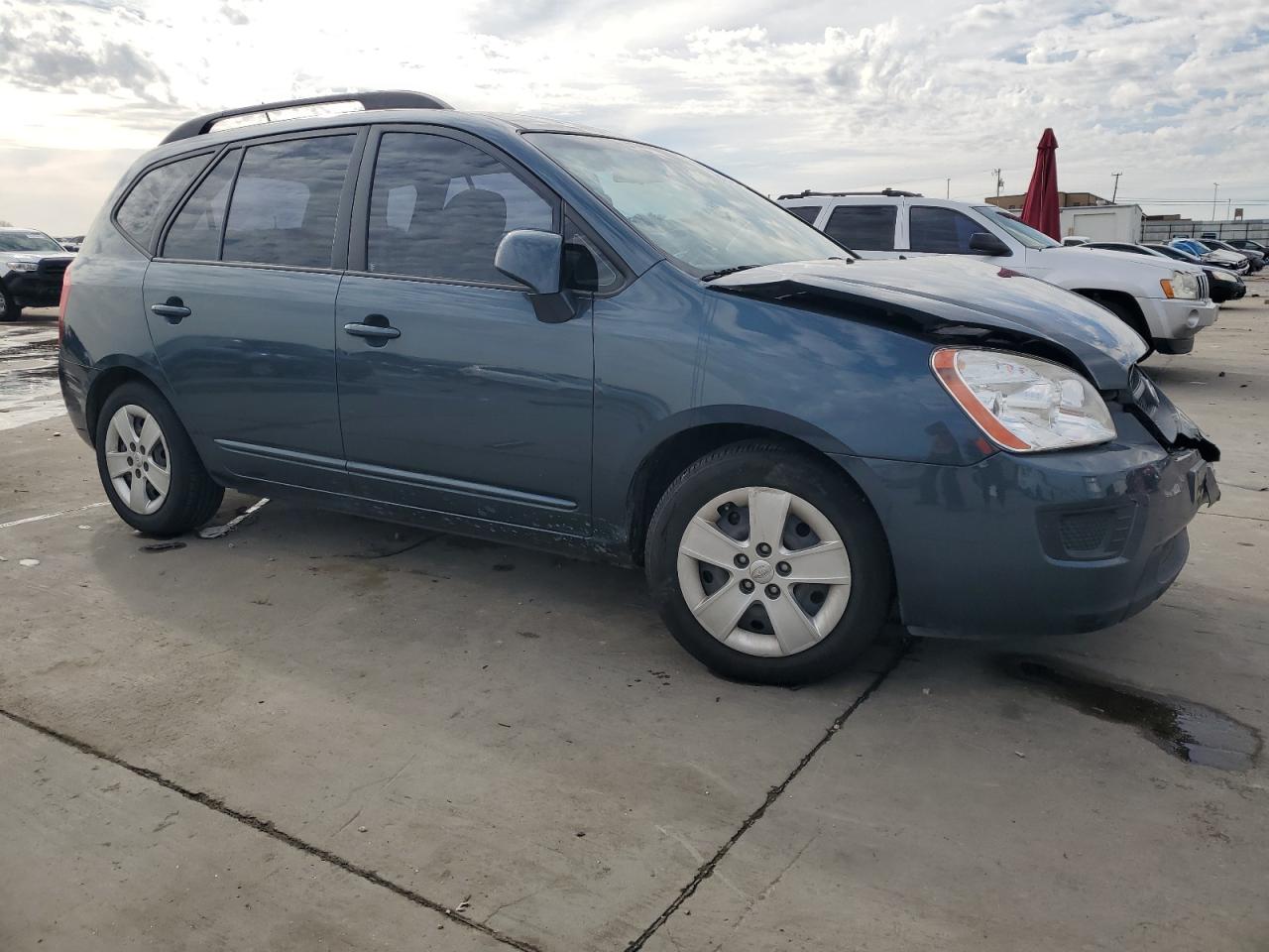 2009 Kia Rondo - Image 4