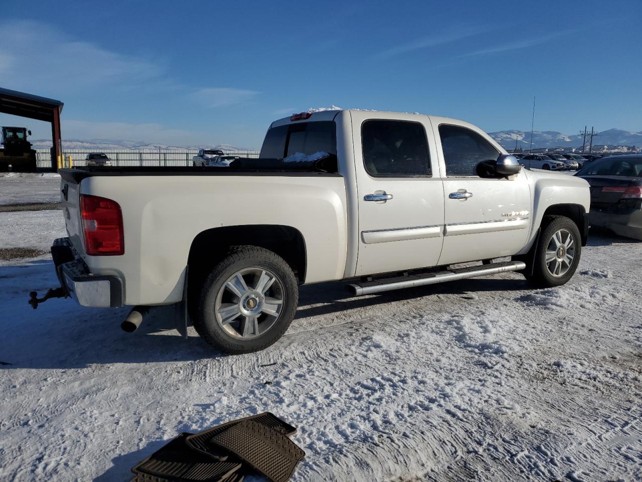 2012 Chevrolet Silverado - Image 3
