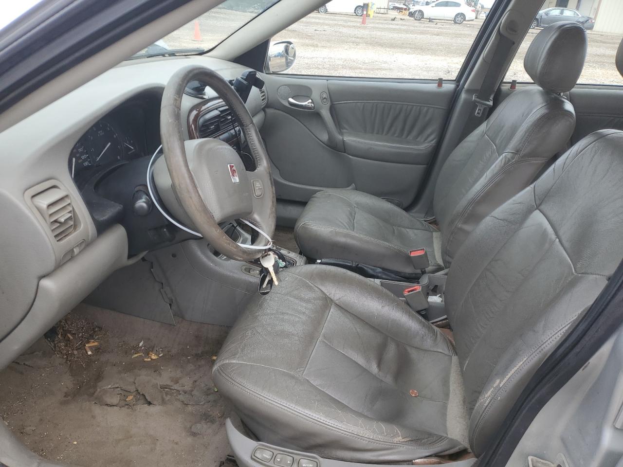 2001 Saturn LW - Image 7