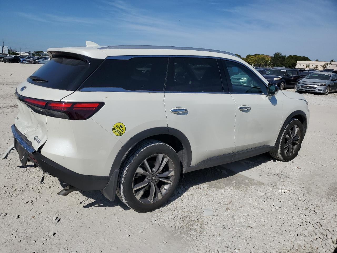 2024 Infiniti QX60 - Image 3