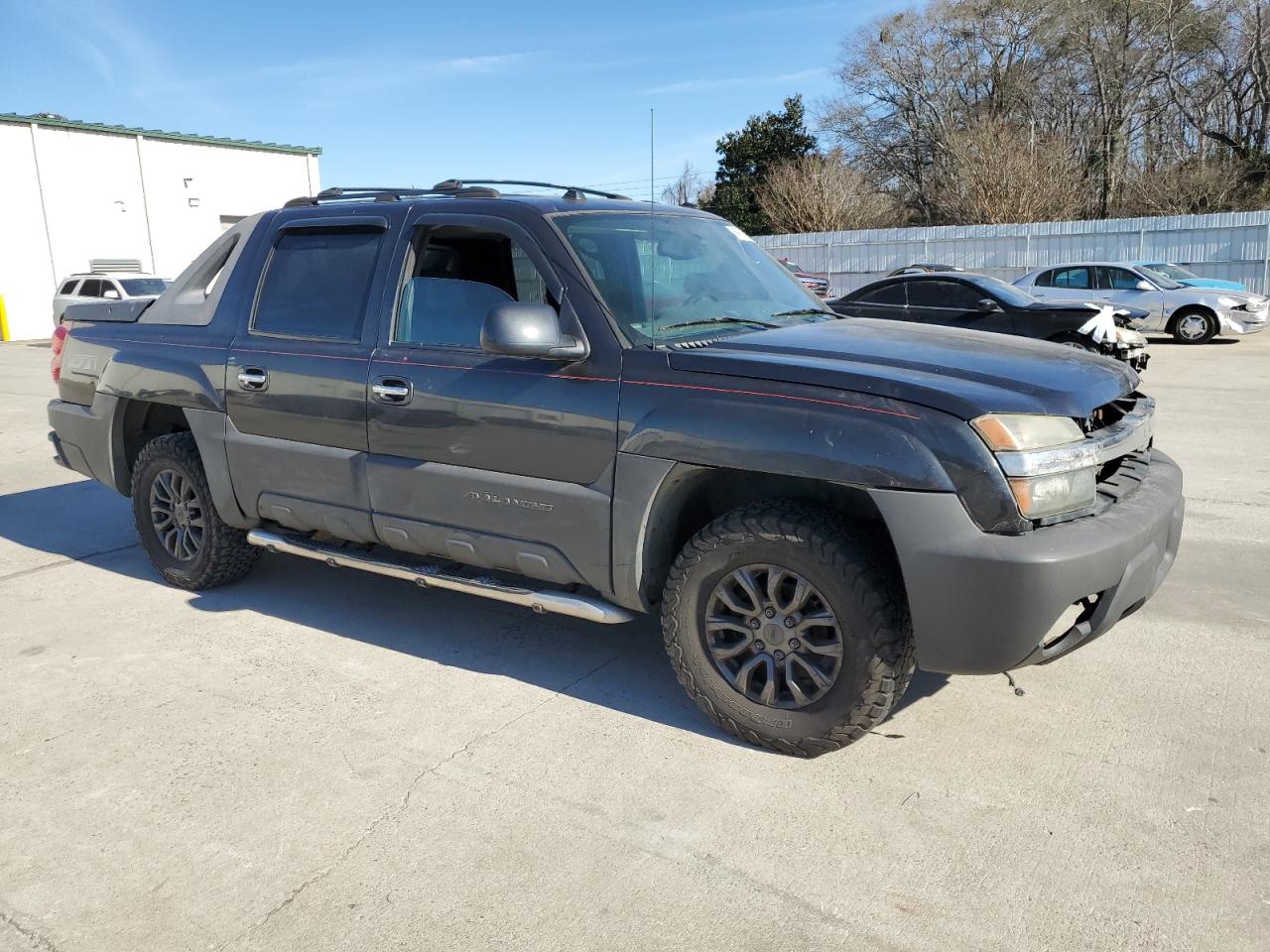 2004 Chevrolet Avalanche - Image 4