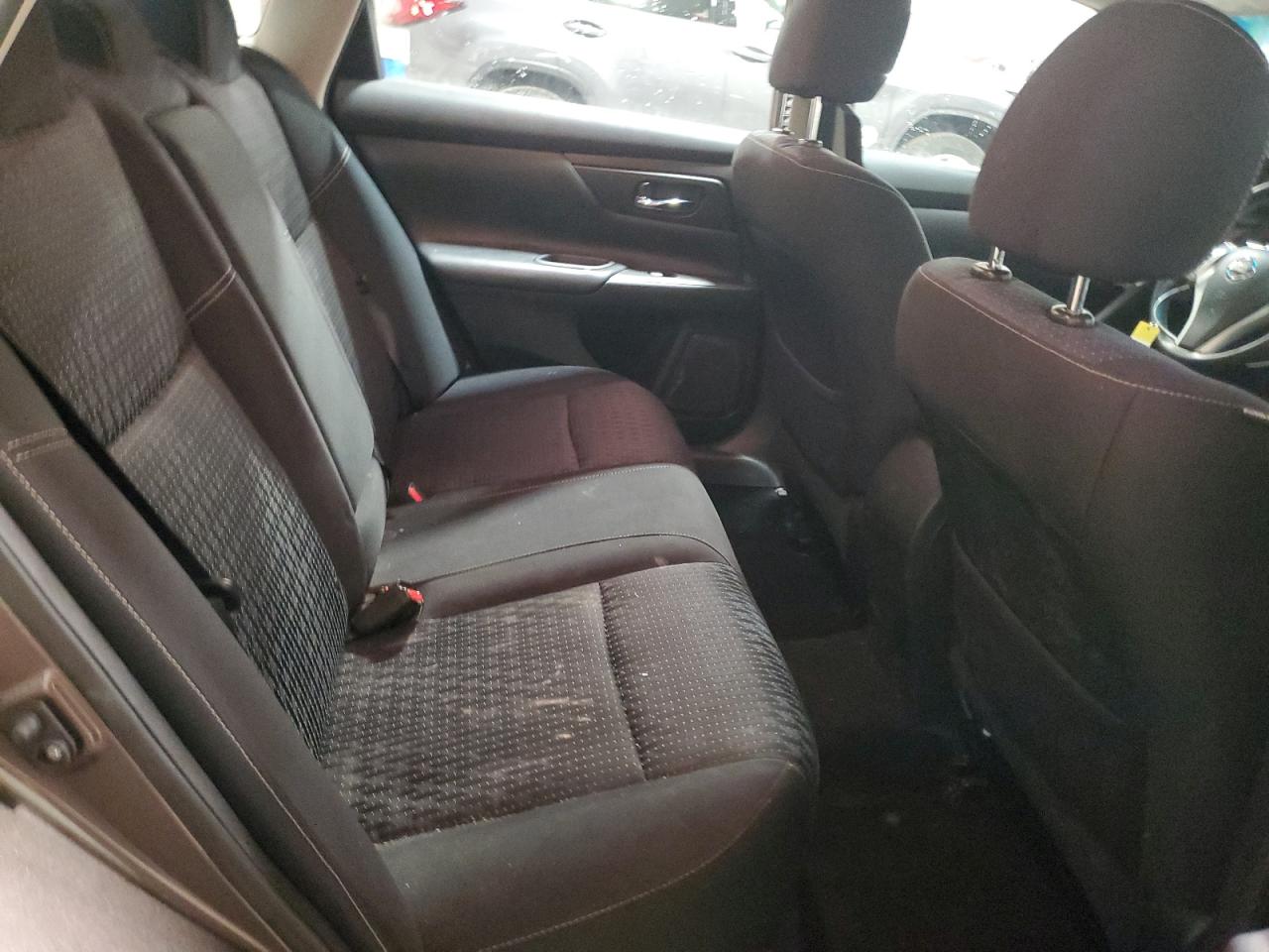 2016 Nissan Altima - Image 10