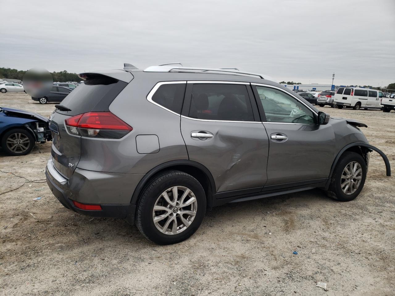 2020 Nissan Rogue - Image 3