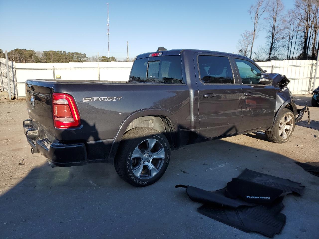 2020 RAM 1500 - Image 3