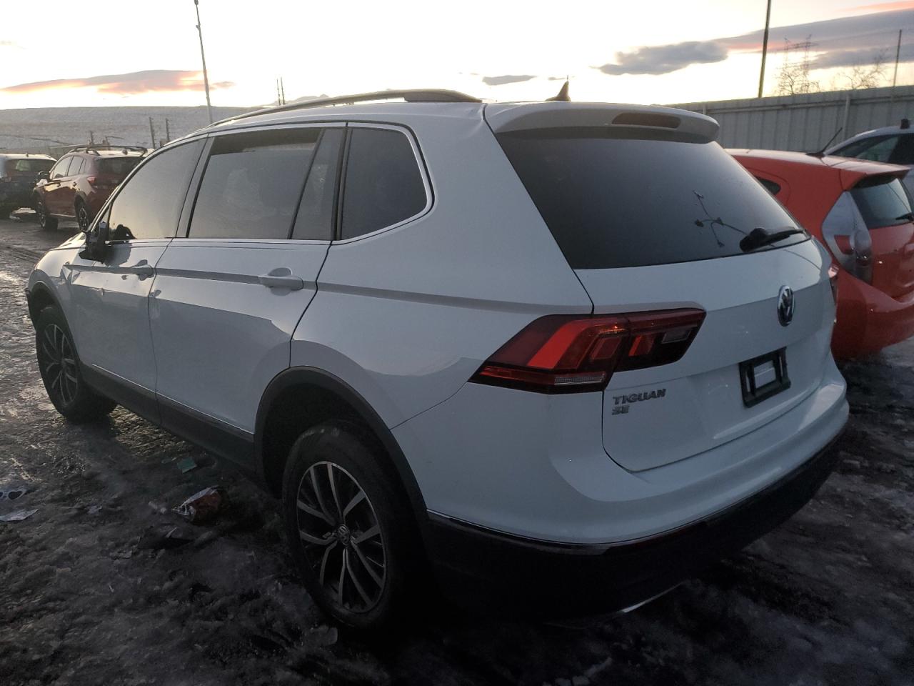 2020 Volkswagen Tiguan - Image 2