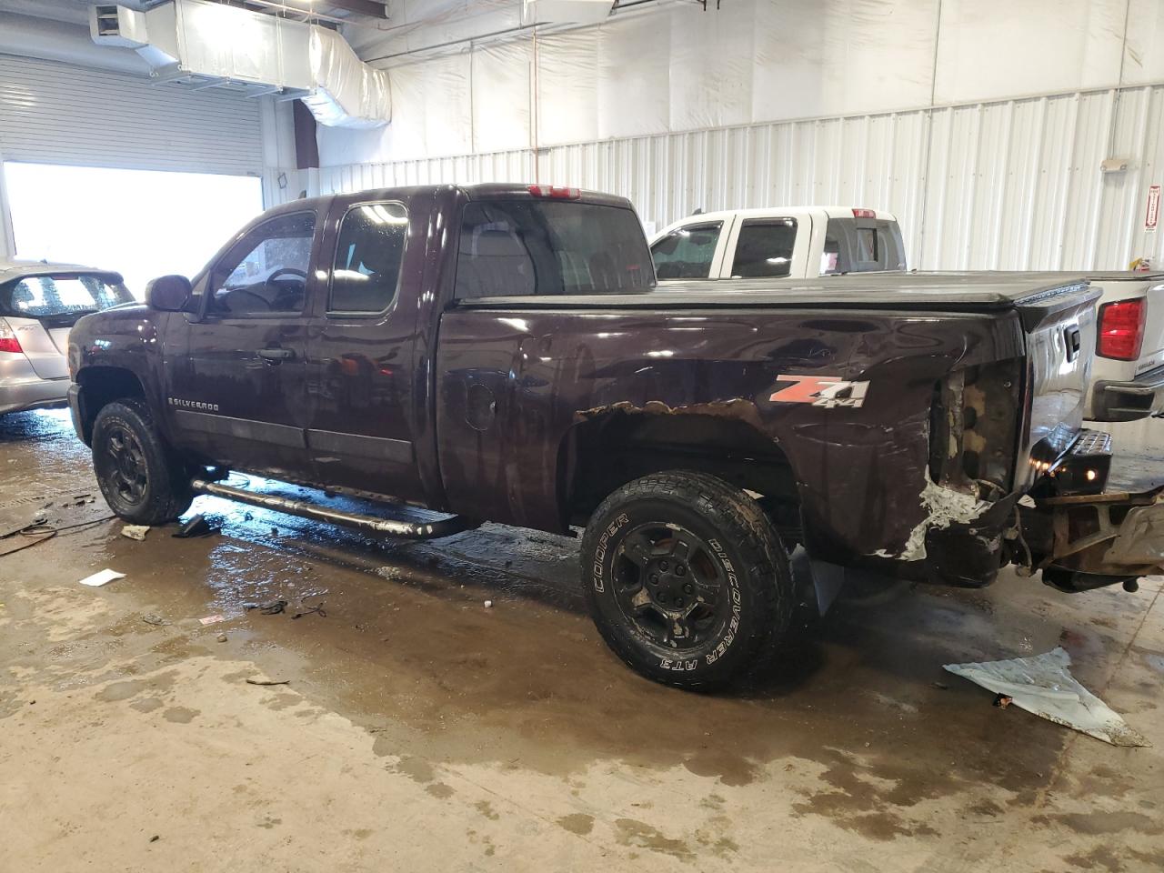2008 Chevrolet Silverado - Image 2