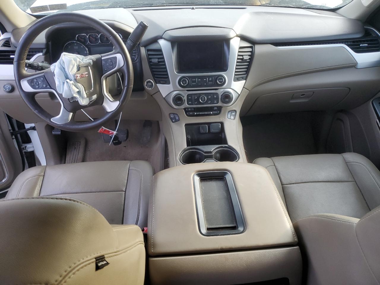 2015 GMC Yukon - Image 8