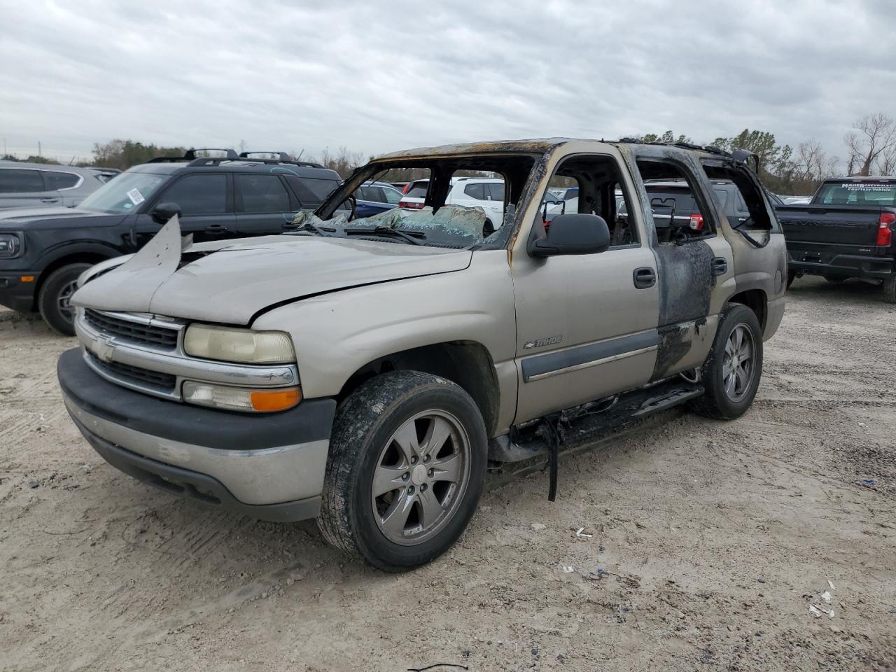 2002 Chevrolet Tahoe C1500 for Sale in Houston, TX - Burn