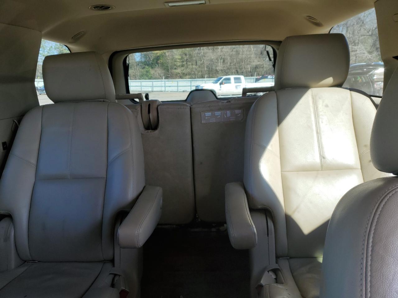 2013 GMC Yukon - Image 10