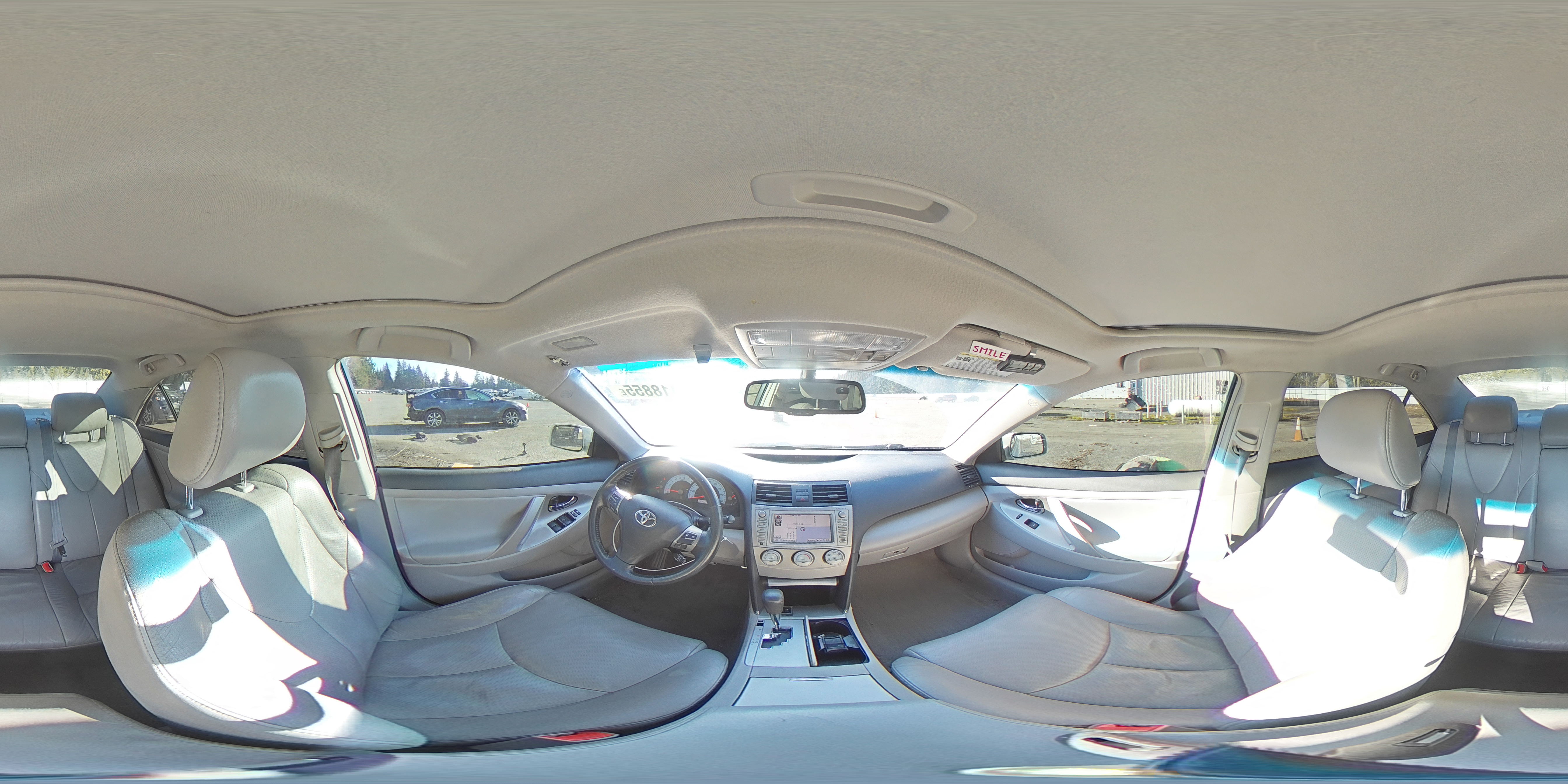 2011 Toyota Camry - Image 12