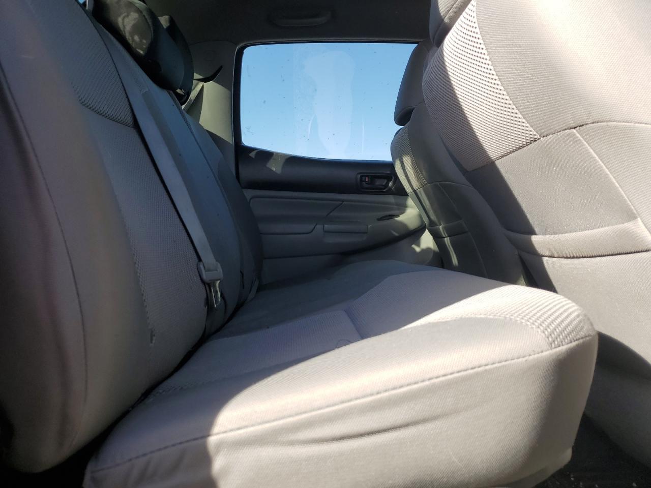 2012 Toyota Tacoma - Image 10