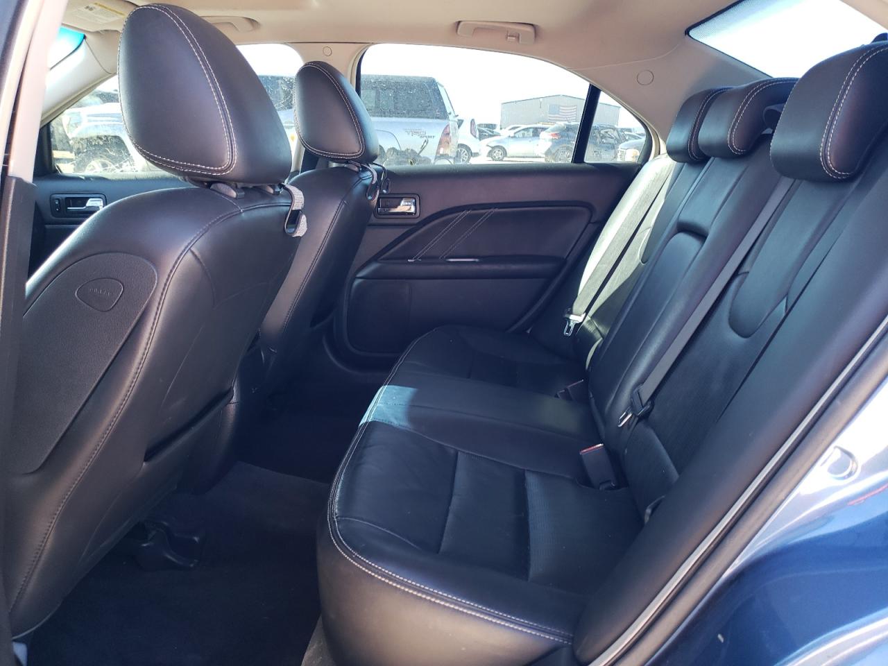 2010 Ford Fusion - Image 10