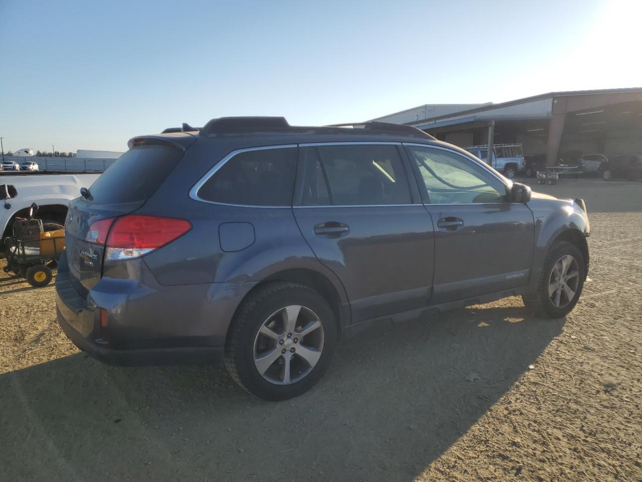 2014 Subaru Outback - Image 3