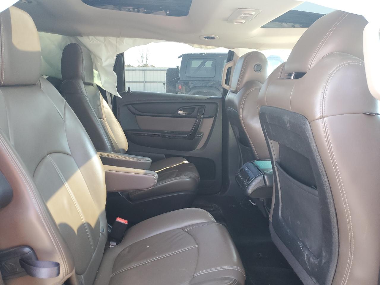 2013 GMC Acadia - Image 10