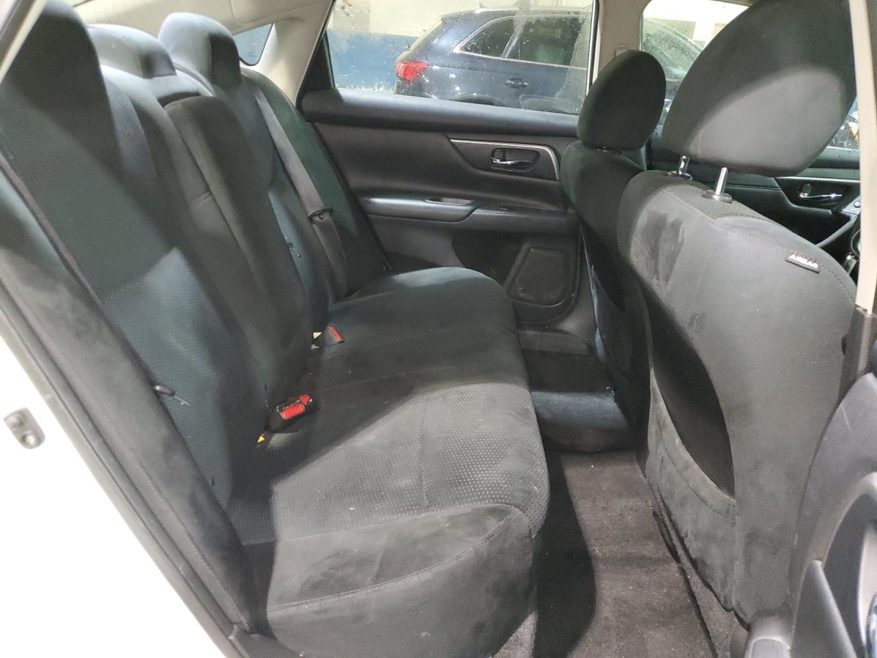 2015 Nissan Altima - Image 10