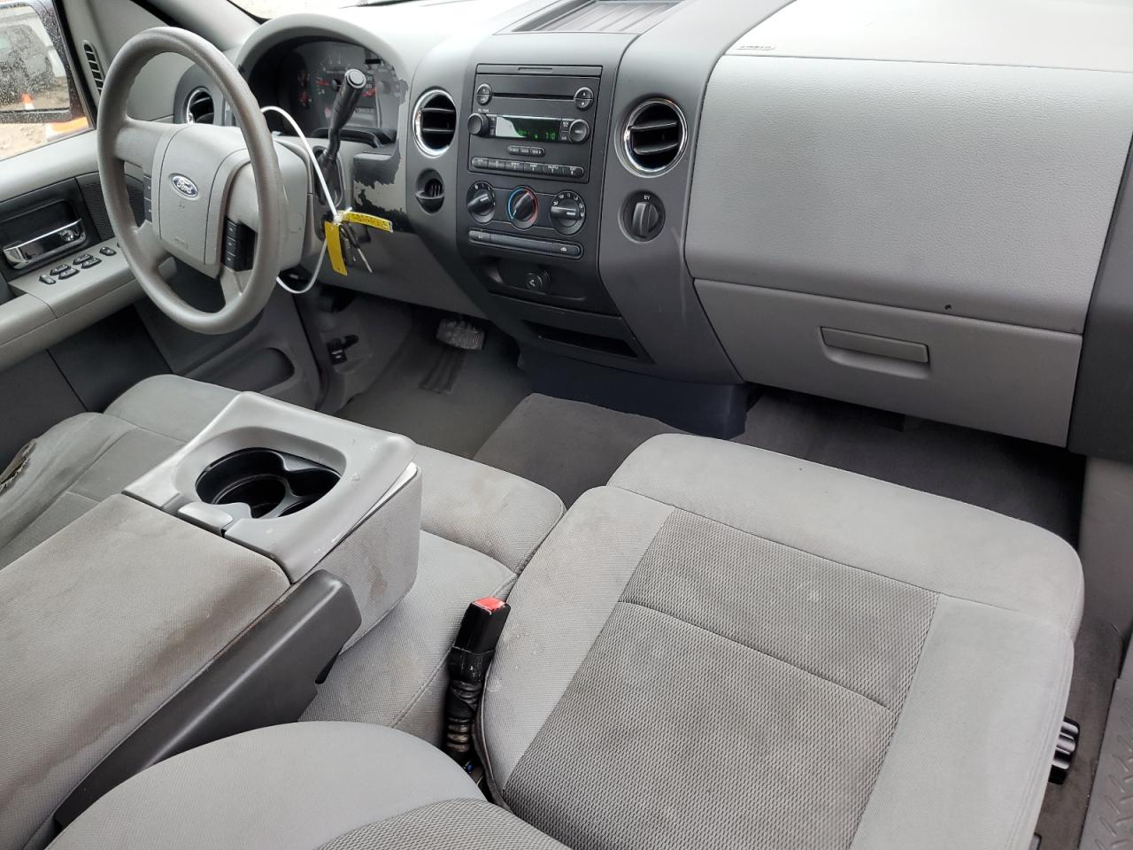 2004 Ford F-150 - Image 8