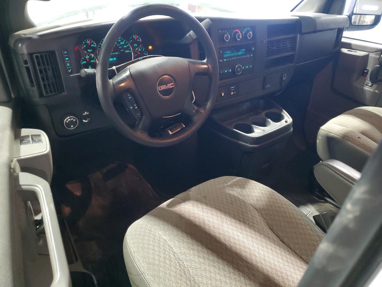 2016 GMC Savana - Image 8