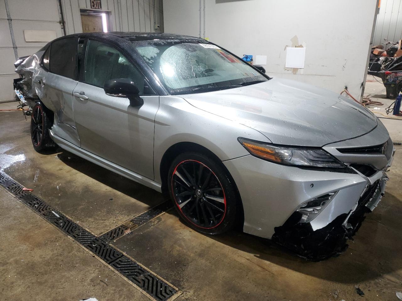 2018 Toyota Camry - Image 4