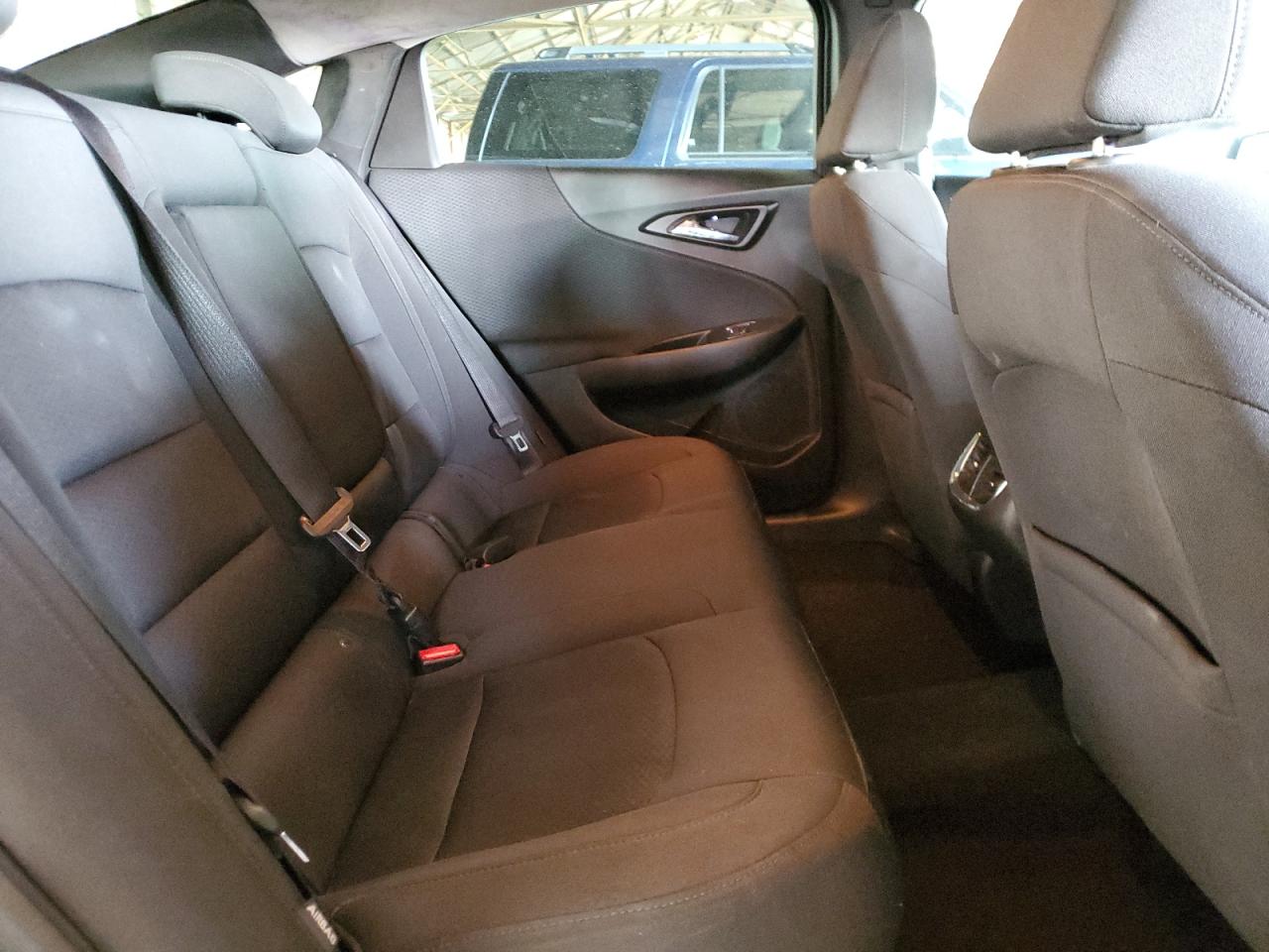 2016 Chevrolet Malibu - Image 10