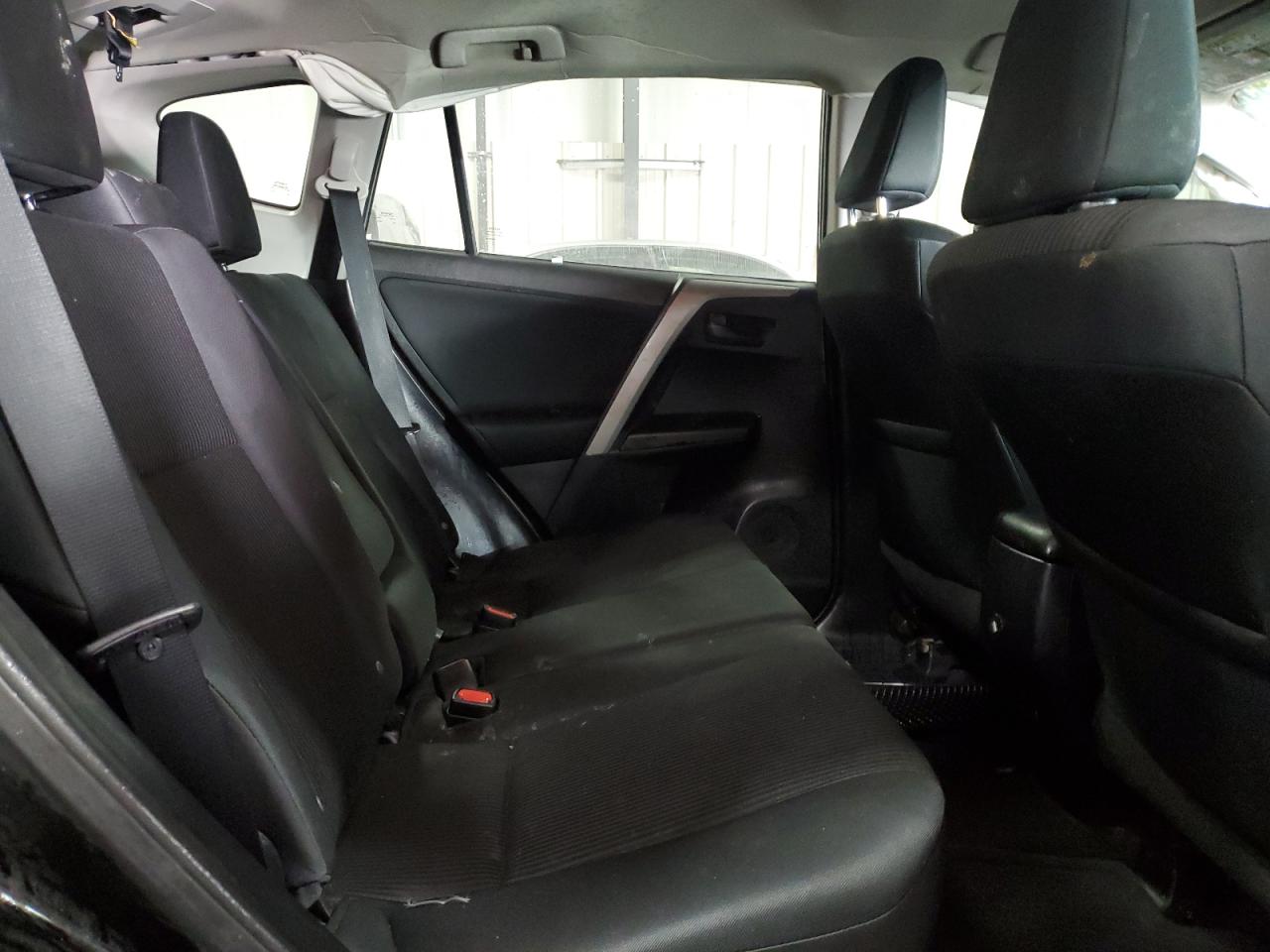 2017 Toyota RAV 4 - Image 11
