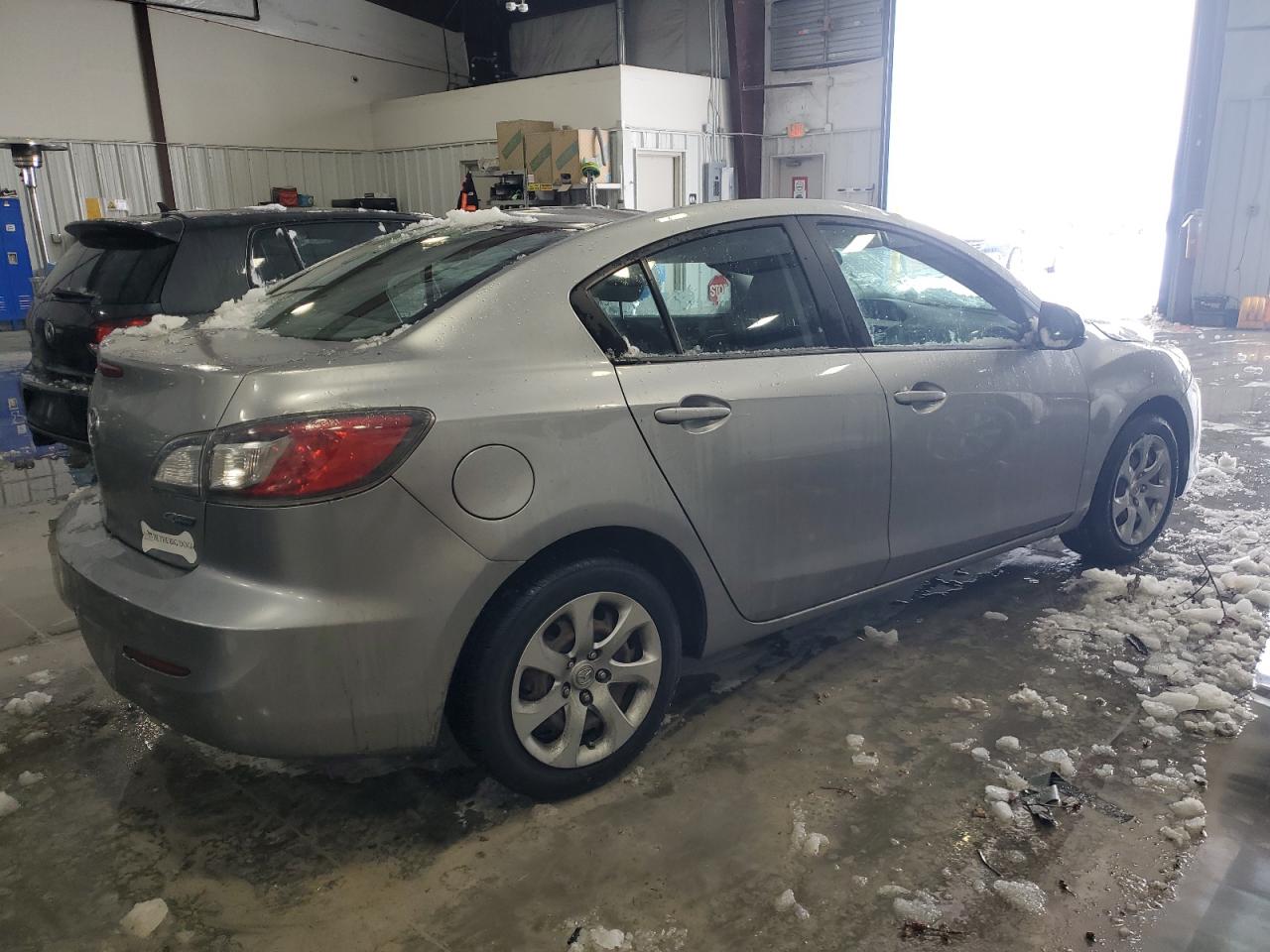 2013 Mazda 3 - Image 3