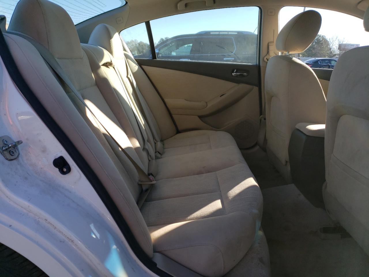 2012 Nissan Altima - Image 10