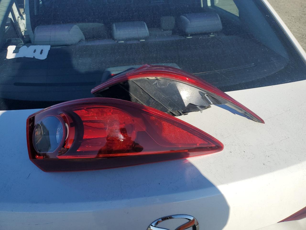 2015 Mazda 3 - Image 12
