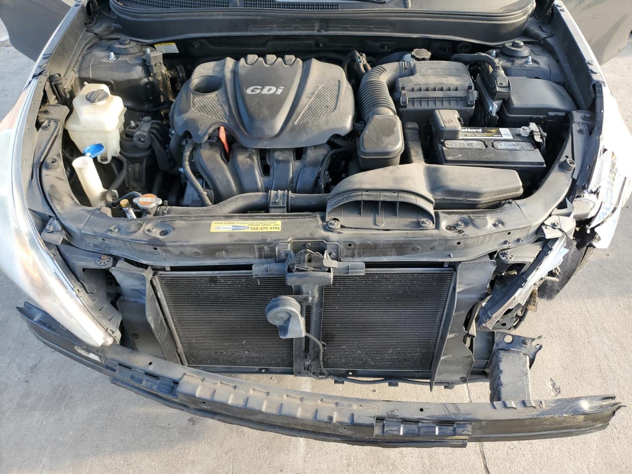 2012 Hyundai Sonata - Image 13