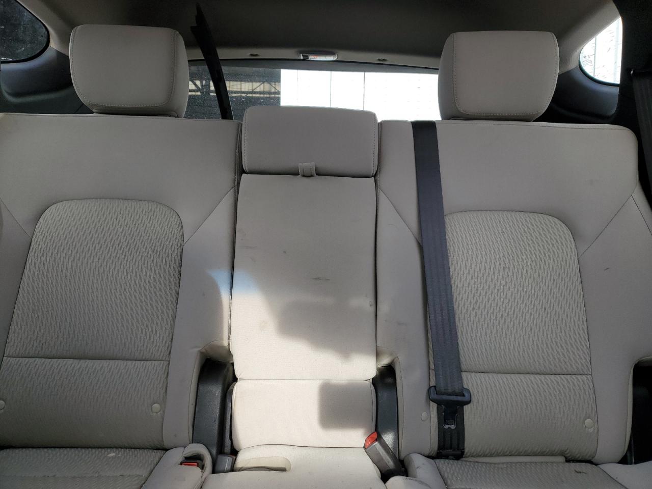 2018 Hyundai Santa Fe - Image 10