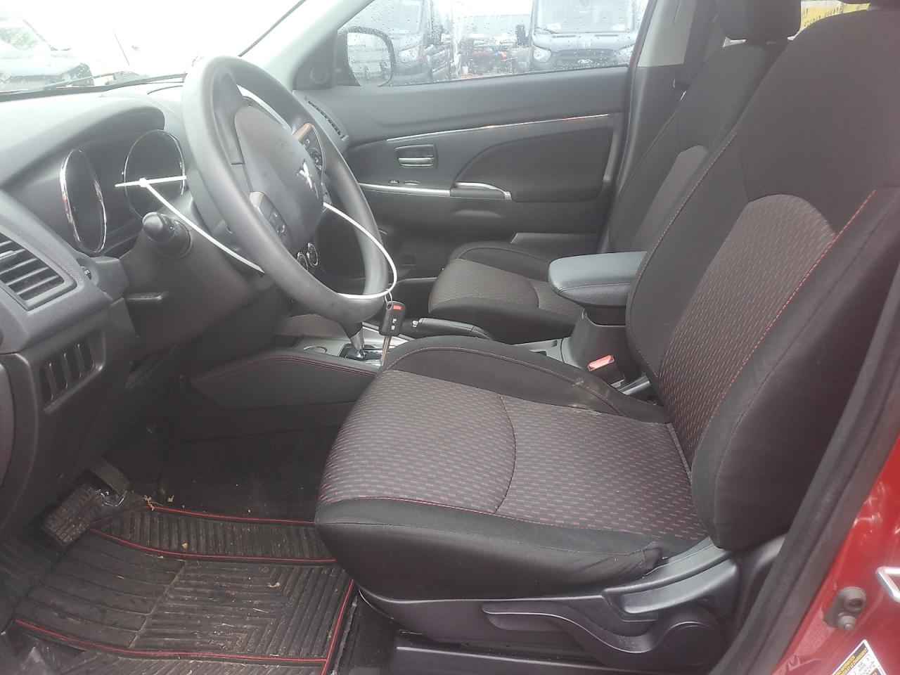 2019 Mitsubishi Outlander - Image 7