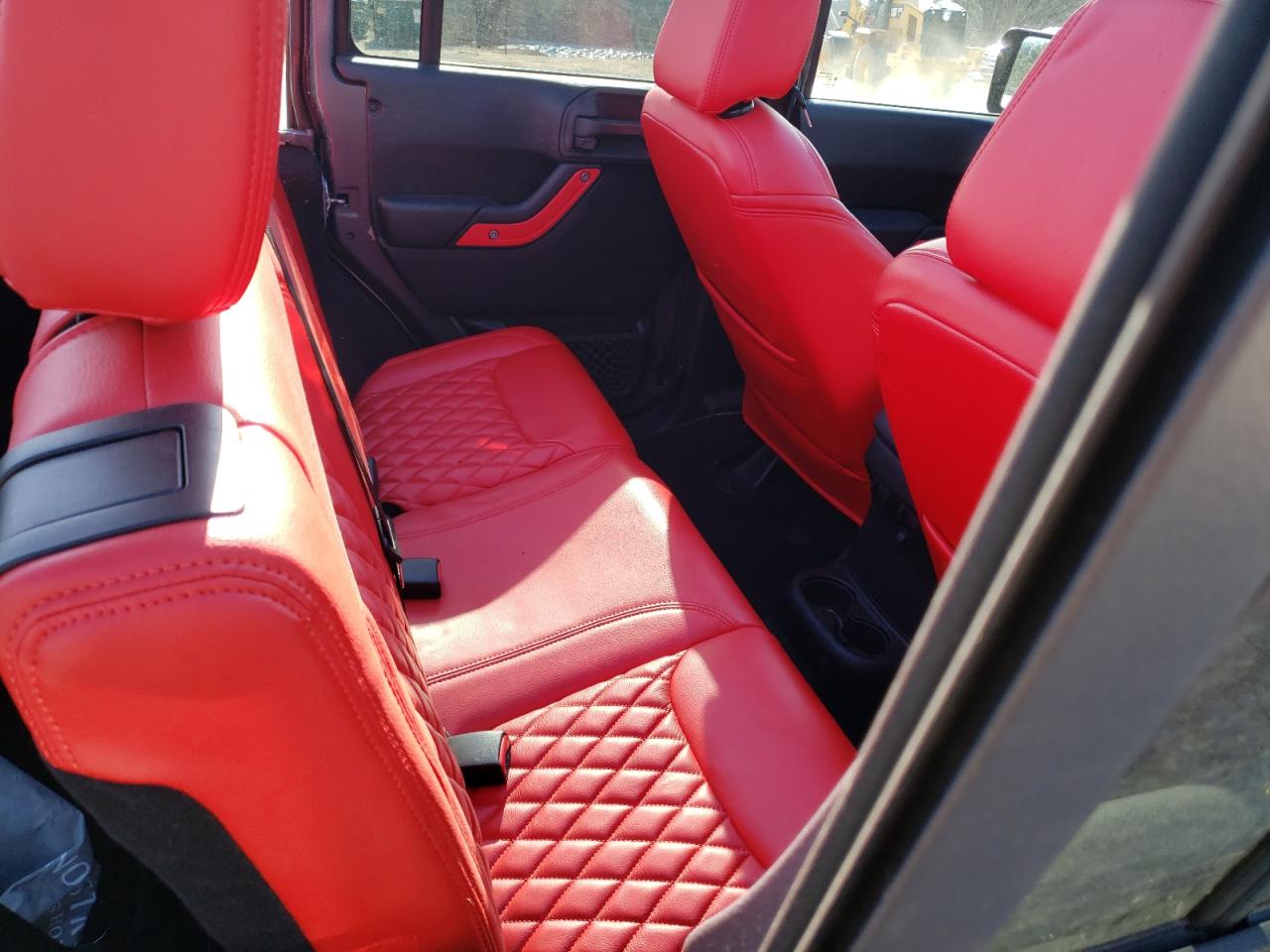 2015 Jeep Wrangler - Image 10