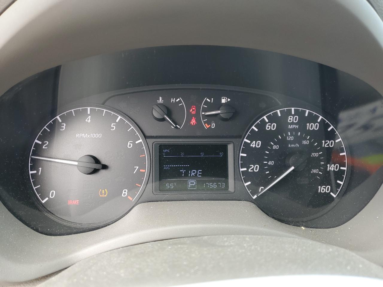 2014 Nissan Sentra - Image 9