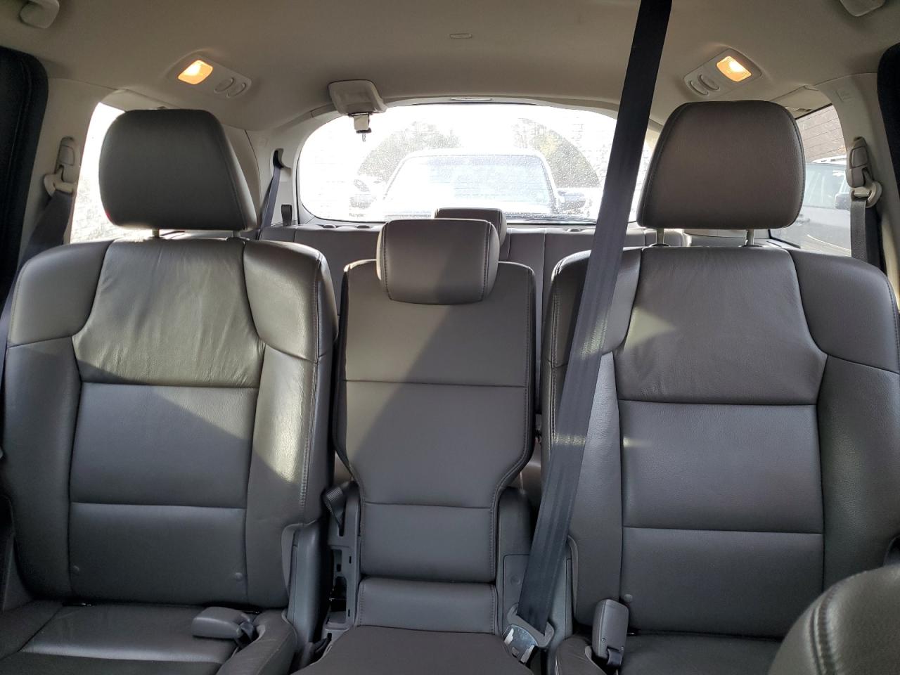 2012 Honda Odyssey - Image 10