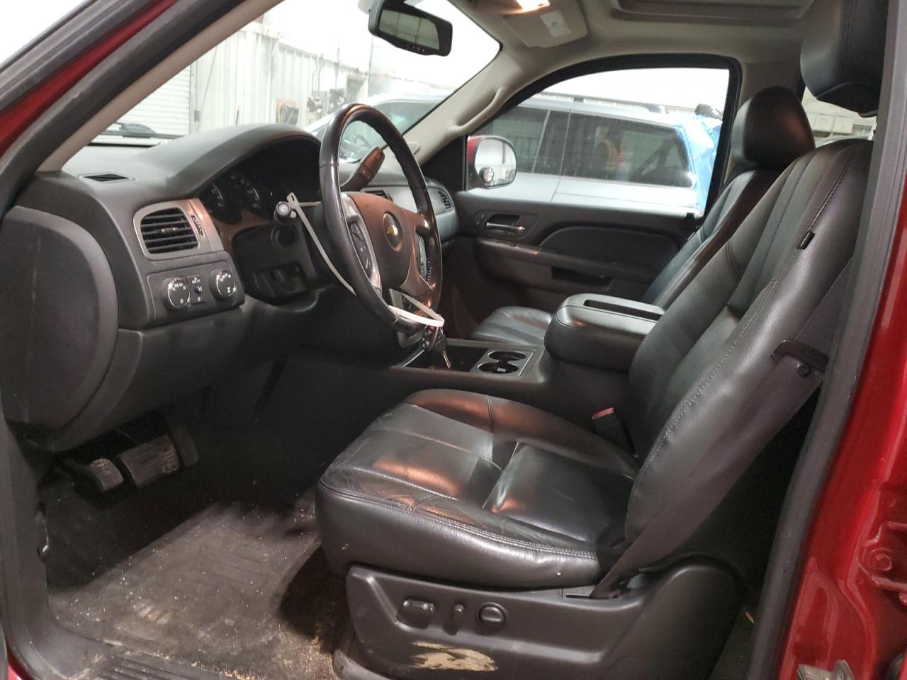 2012 Chevrolet Suburban - Image 7