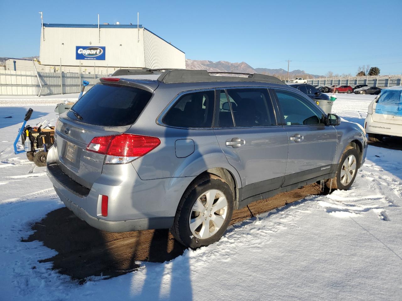 2010 Subaru Outback - Image 3