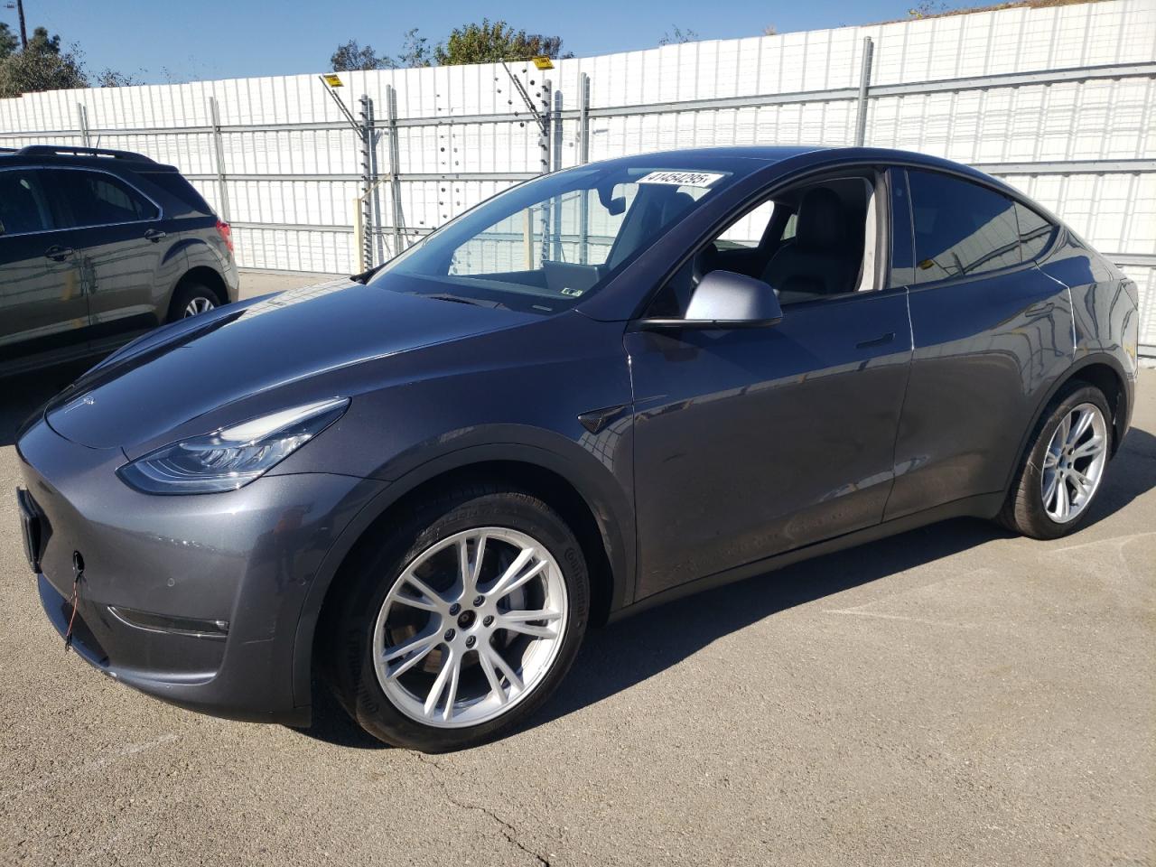 VIN 5YJYGAEE5MF261558 2021 TESLA MODEL Y no.1