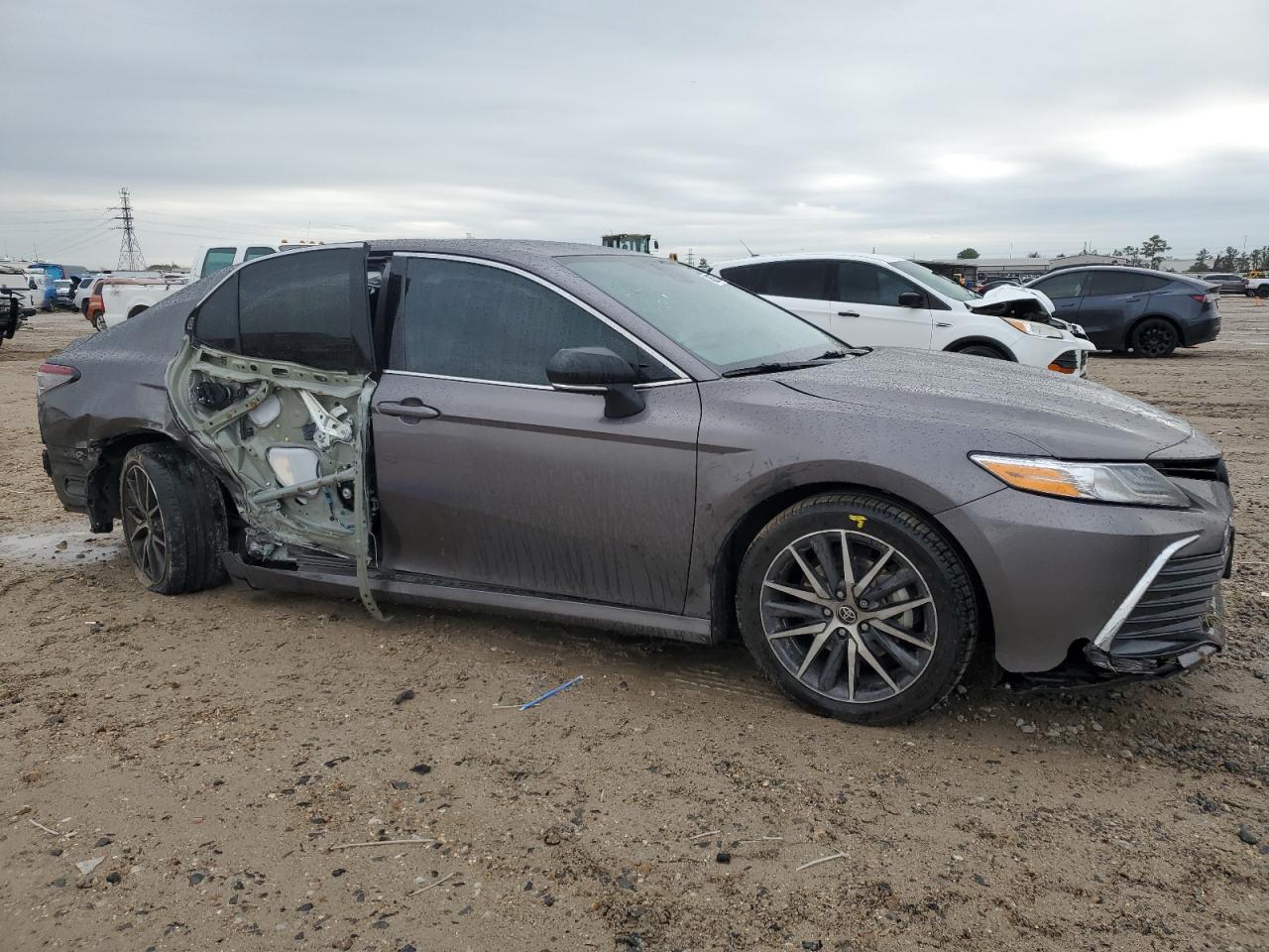 2023 Toyota Camry - Image 4