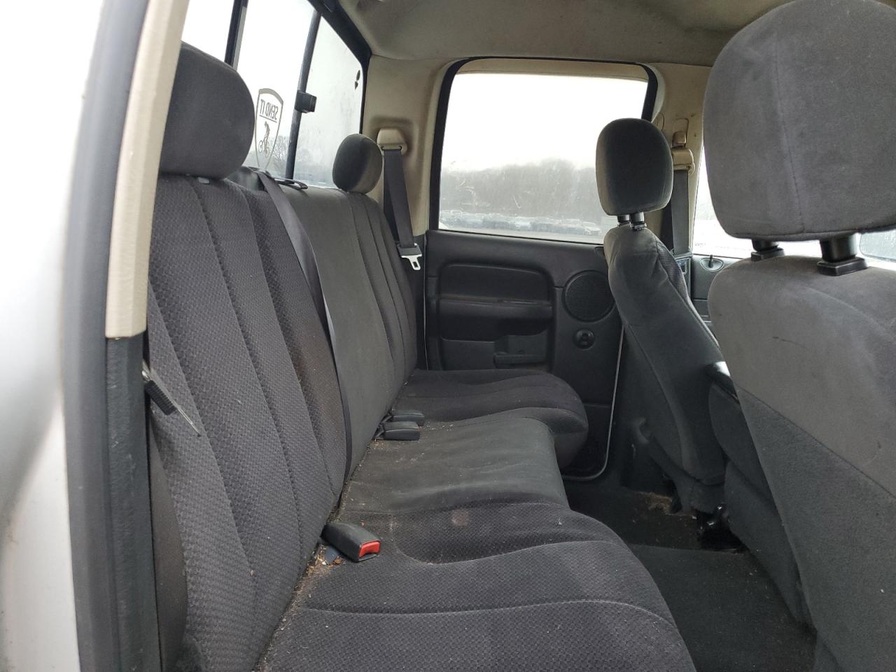 2005 Dodge RAM - Image 10
