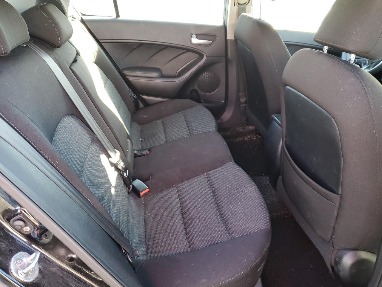 2017 Kia Forte - Image 10