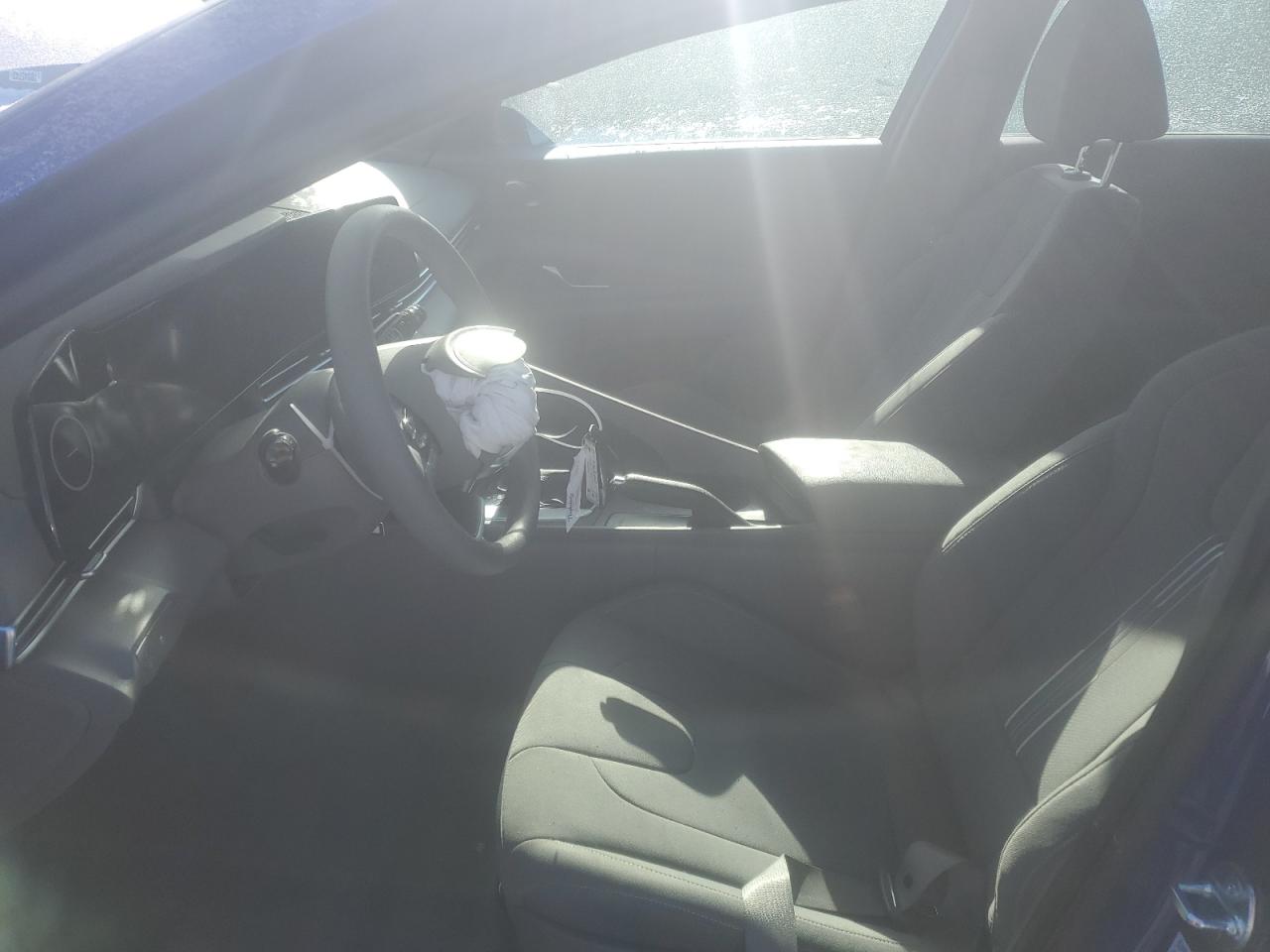 2024 Hyundai Elantra - Image 7
