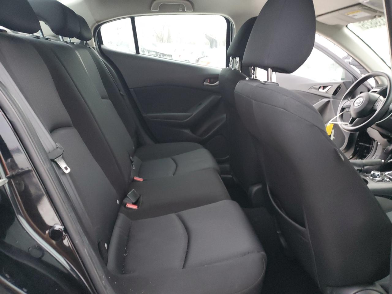 2016 Mazda 3 - Image 10