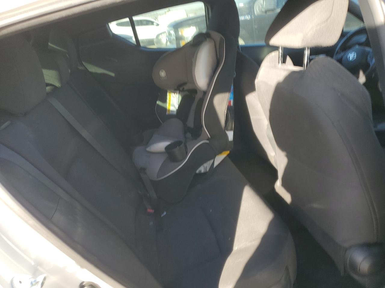 2018 Toyota C-HR - Image 10