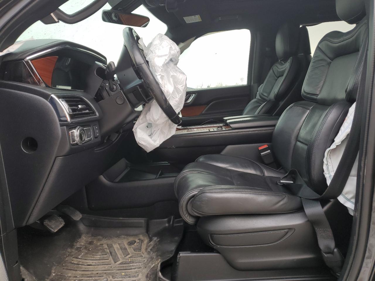 2018 Lincoln Navigator - Image 7