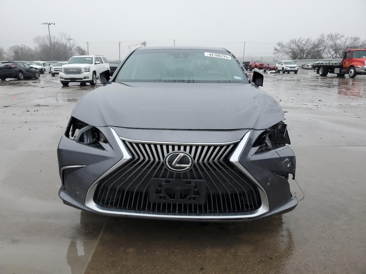 2019 Lexus ES - Image 5