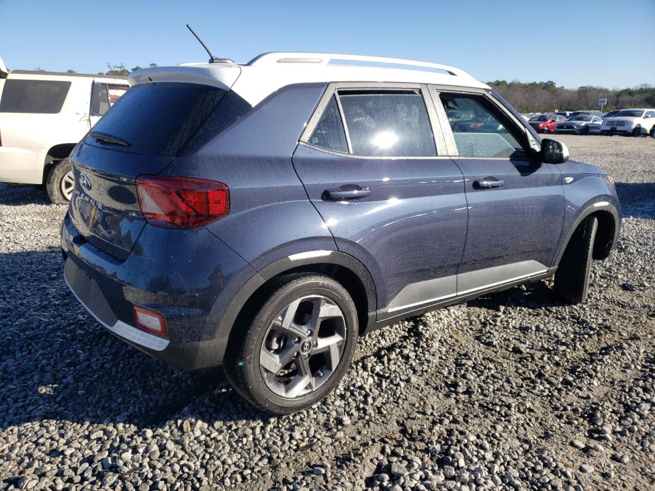 2023 Hyundai Venue - Image 3