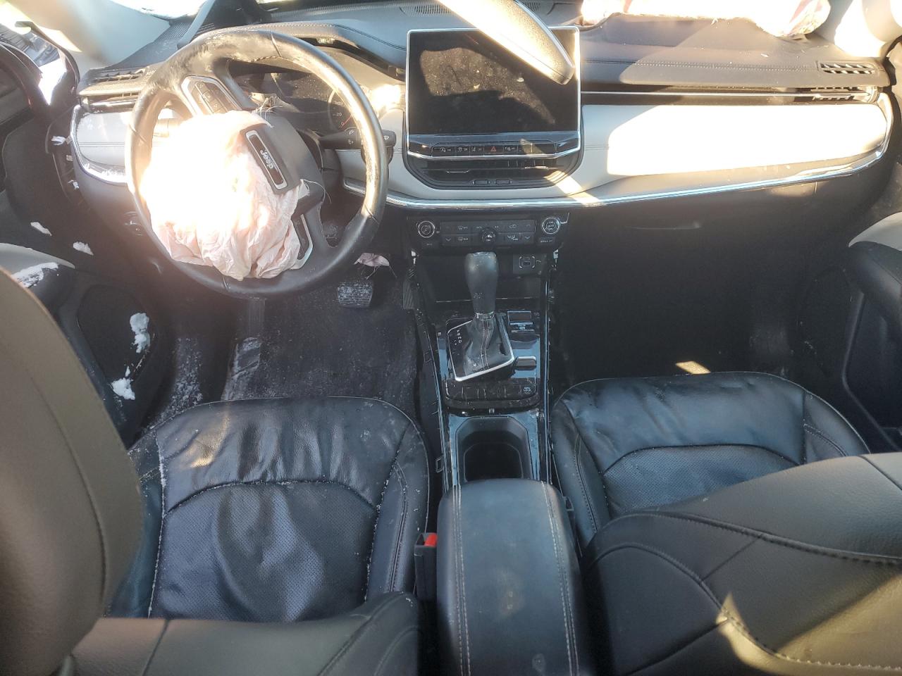 2022 Jeep Compass - Image 8