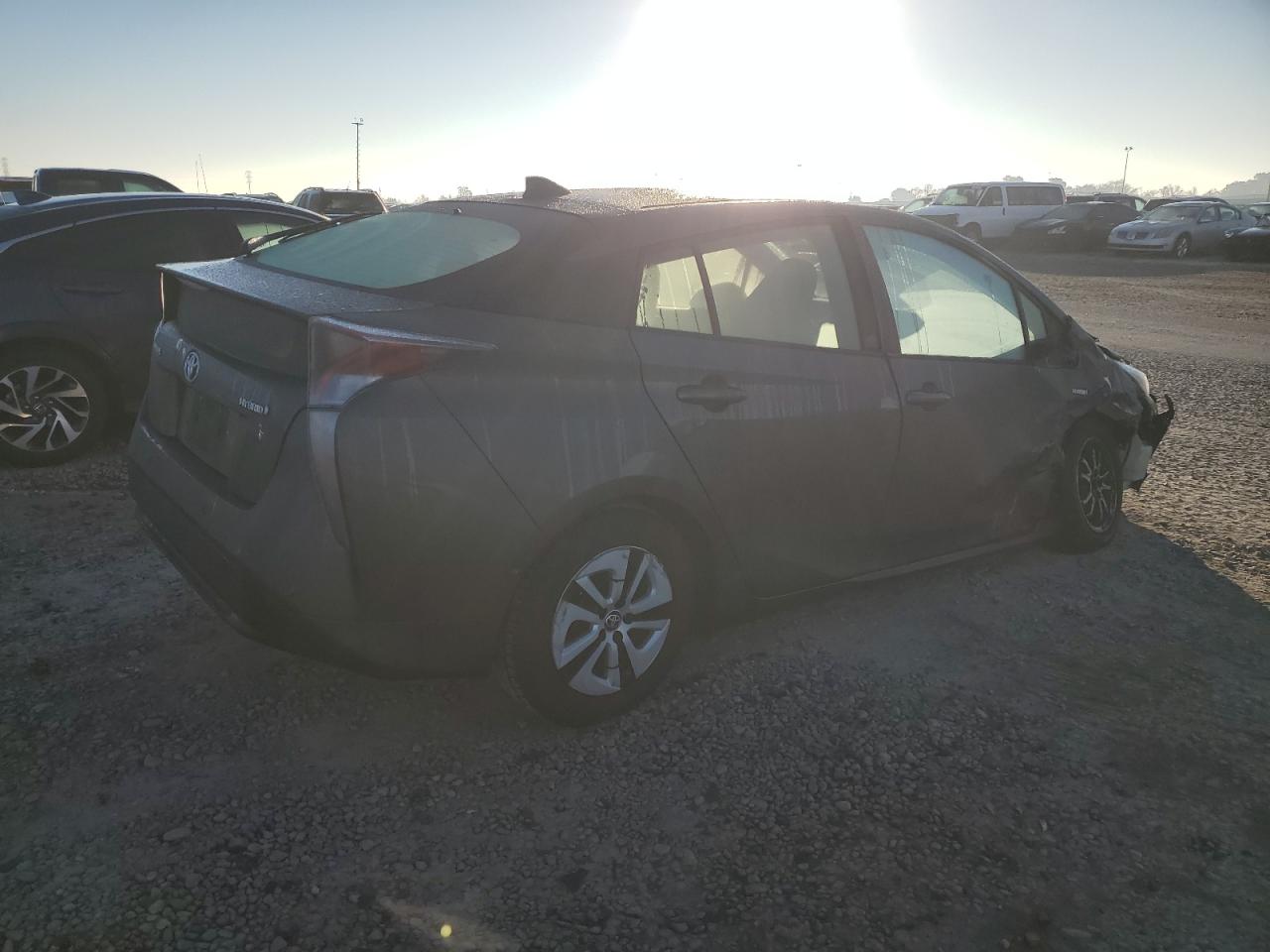 VIN JTDKBRFUXJ3591200 2018 TOYOTA PRIUS no.3